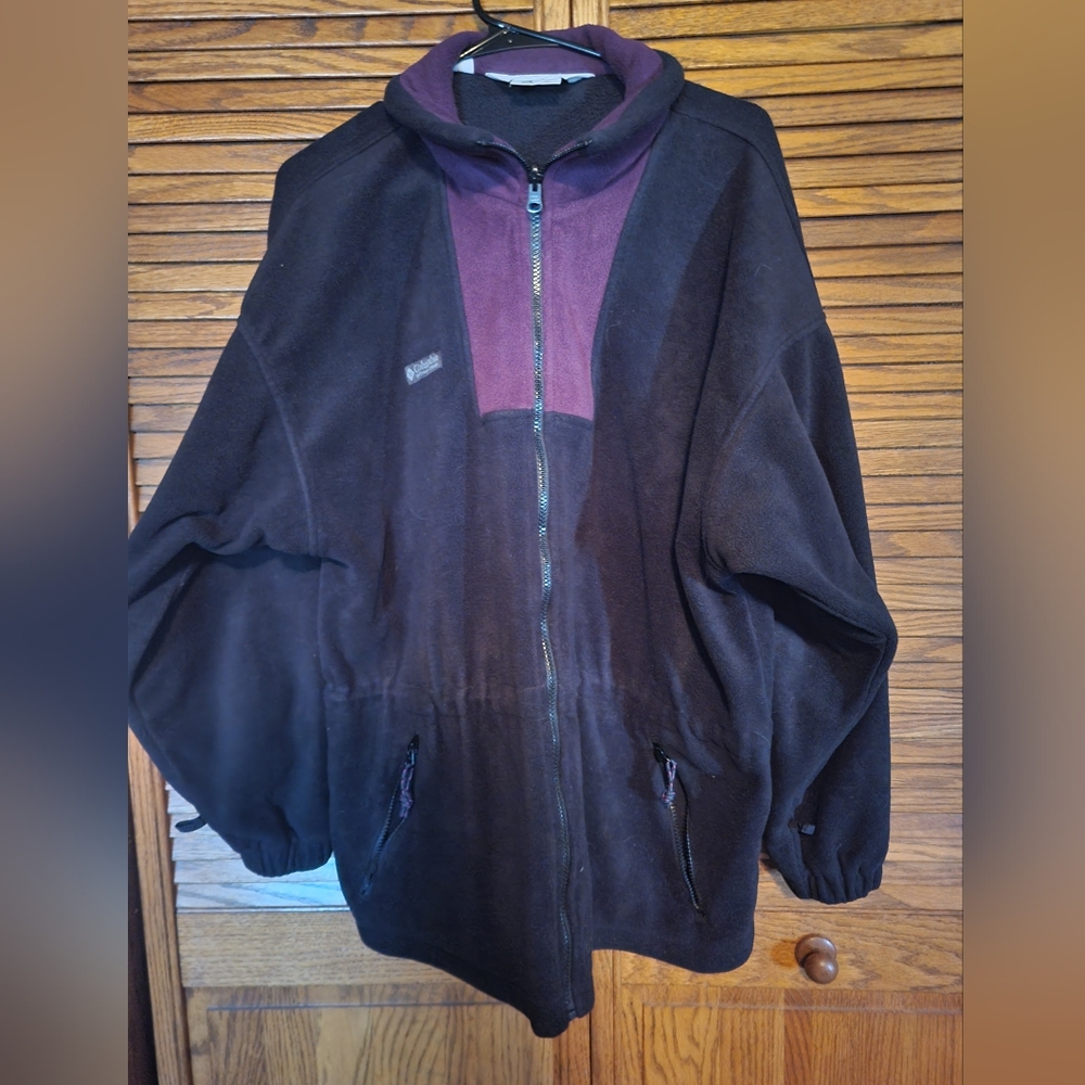 Columbia Black & Maroon Fleece Jacket Womans XL